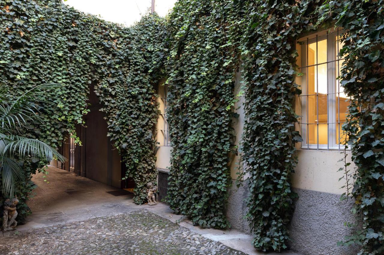 Palazzo Liberati Apartments Parma Exterior photo